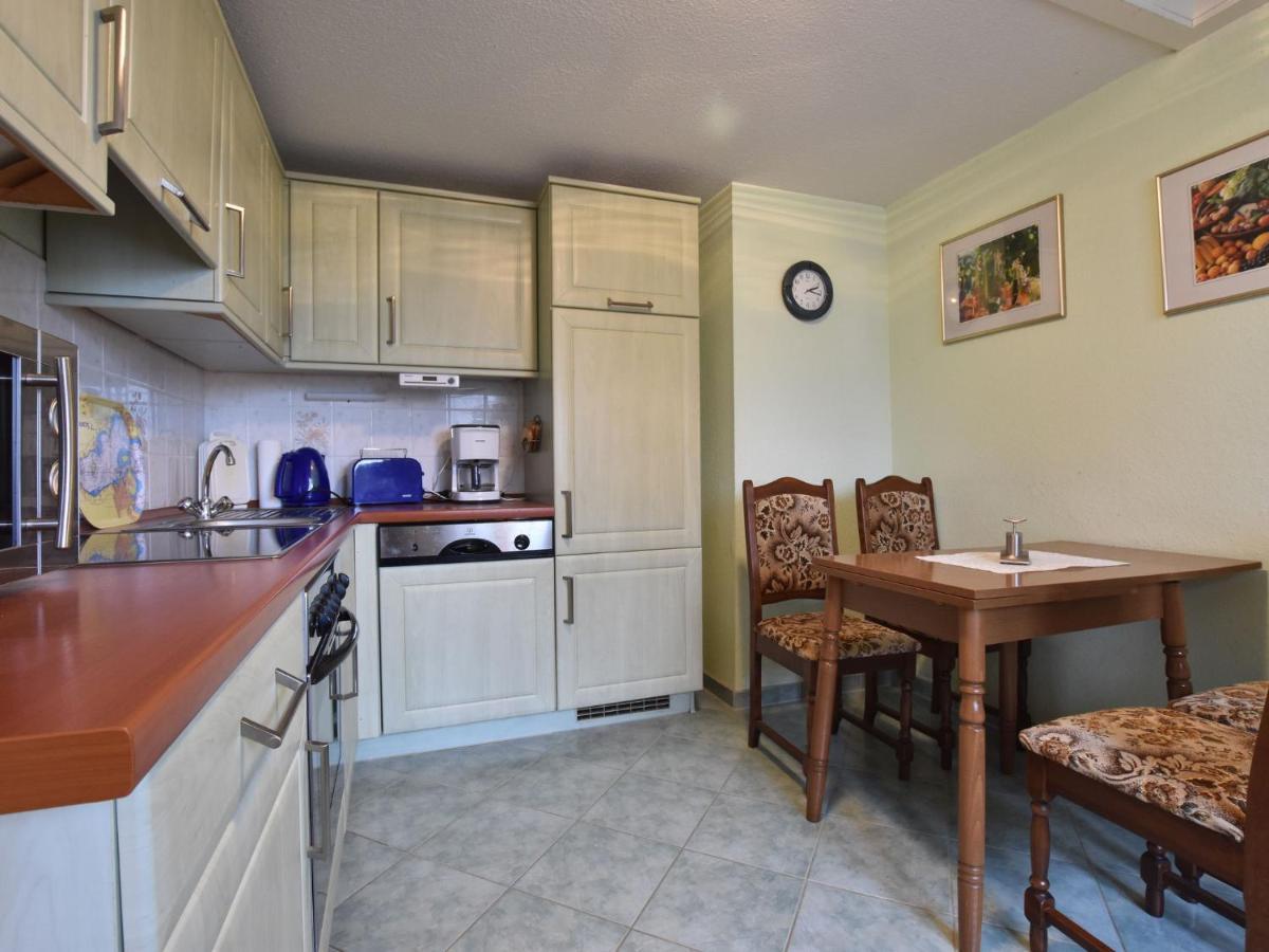 Classy Apartment In Boltenhagen With Terrace Екстер'єр фото