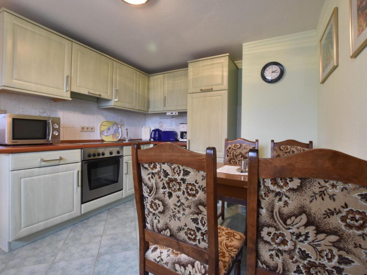 Classy Apartment In Boltenhagen With Terrace Екстер'єр фото